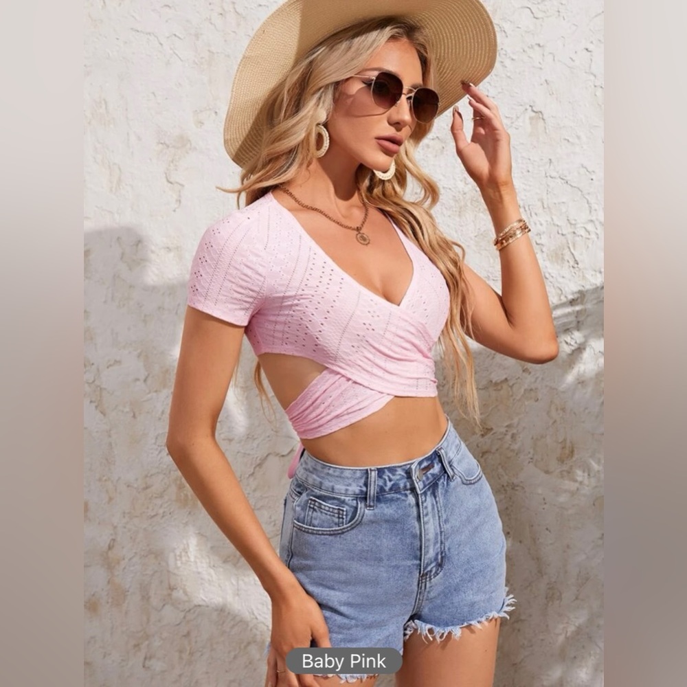 NWOT SHEIN Twist Front Crop Top